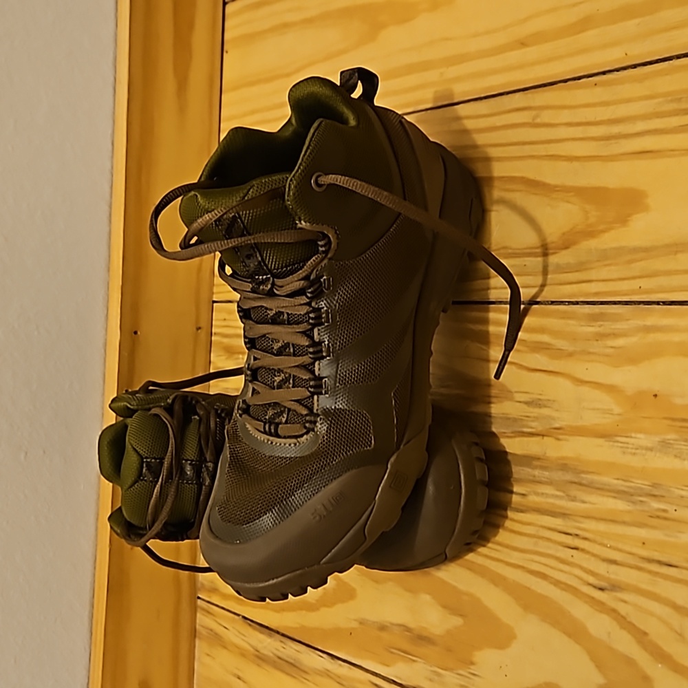 5.11 Tactical ATLAS MID boots 9.5